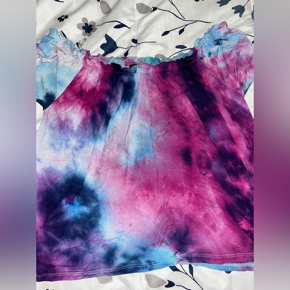 Rue21 tye dye crop top